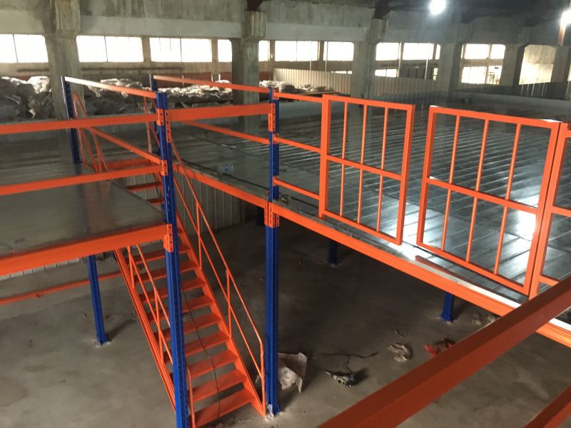 南京某汽配城零配件仓库对焊式平台铺钢楼板